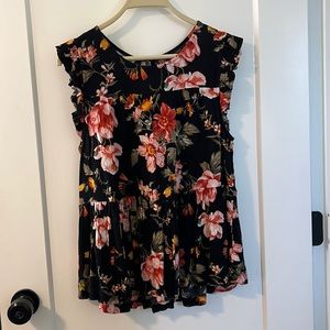 American Eagle floral top. Size M